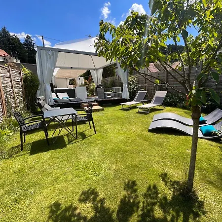 Starlette Privatif à Hébergement de vacances *